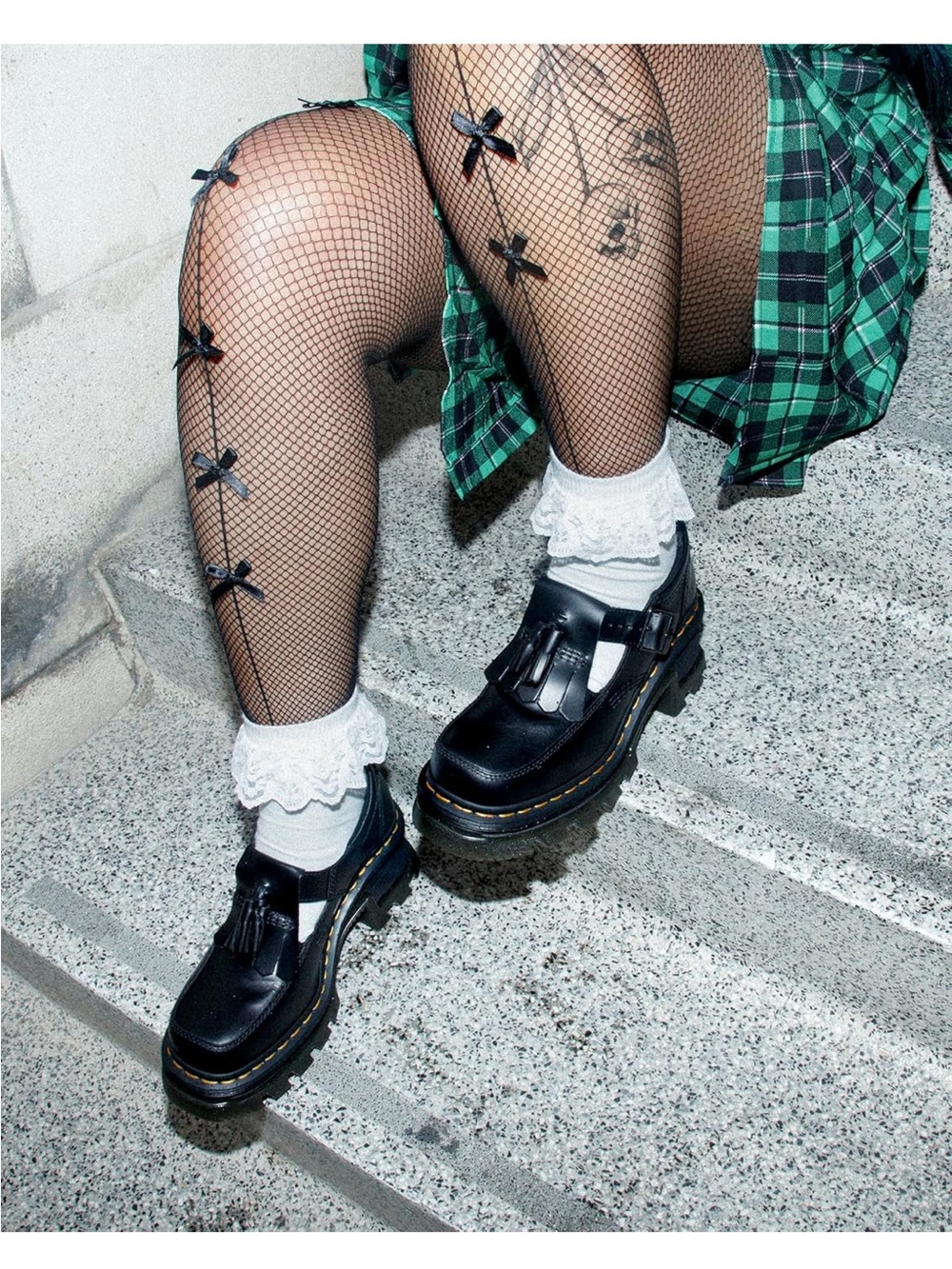 Dr. Martens womens Corran Mary Jane - Picture 15 of 15
